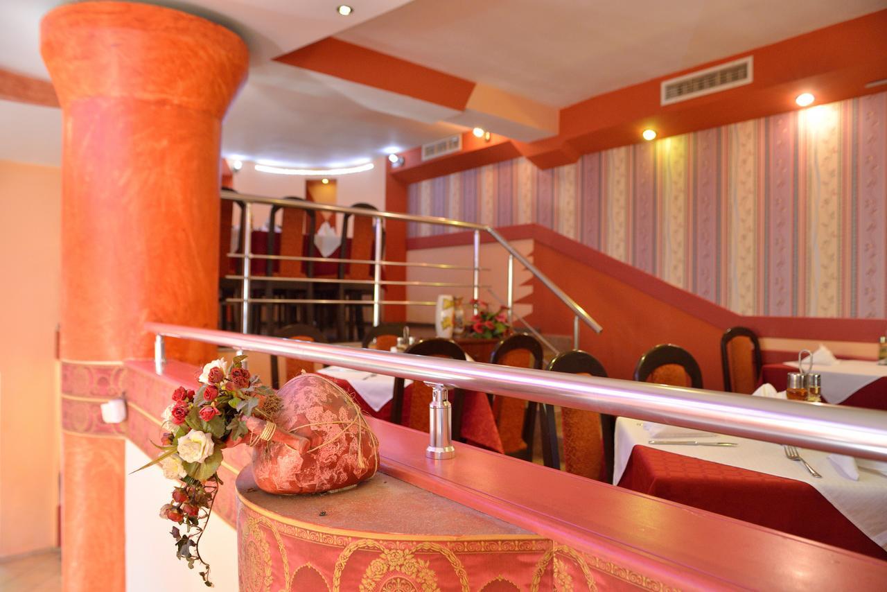Hotel Restaurant Vodenitsata 贝尔科维察 外观 照片